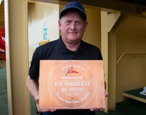 BBC/Jonathan Amos Rory Golden with the P.H. memorial plaque